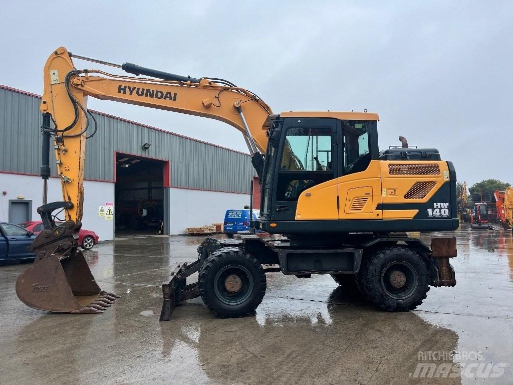Hyundai HW140 Pelle sur pneus