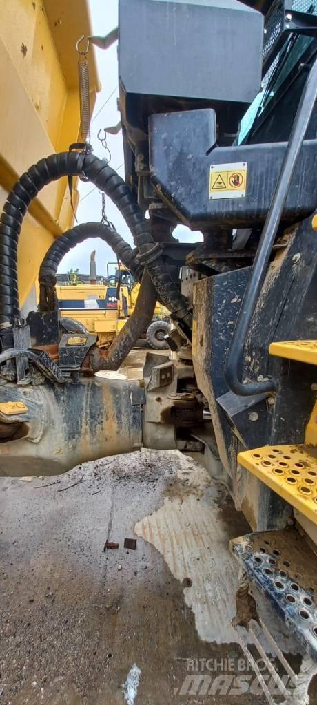 Komatsu HM300-5 Tombereau articulé