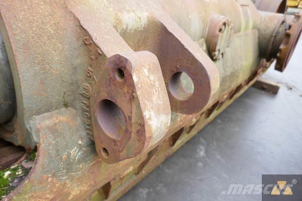 CAT 9W-0558 Châssis et suspension