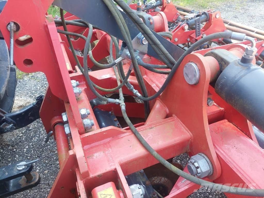 Metal-Fach U710 Herse rotative, rotavator