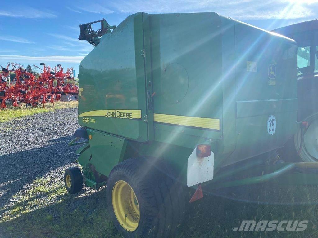 John Deere 568 Presse à balle ronde