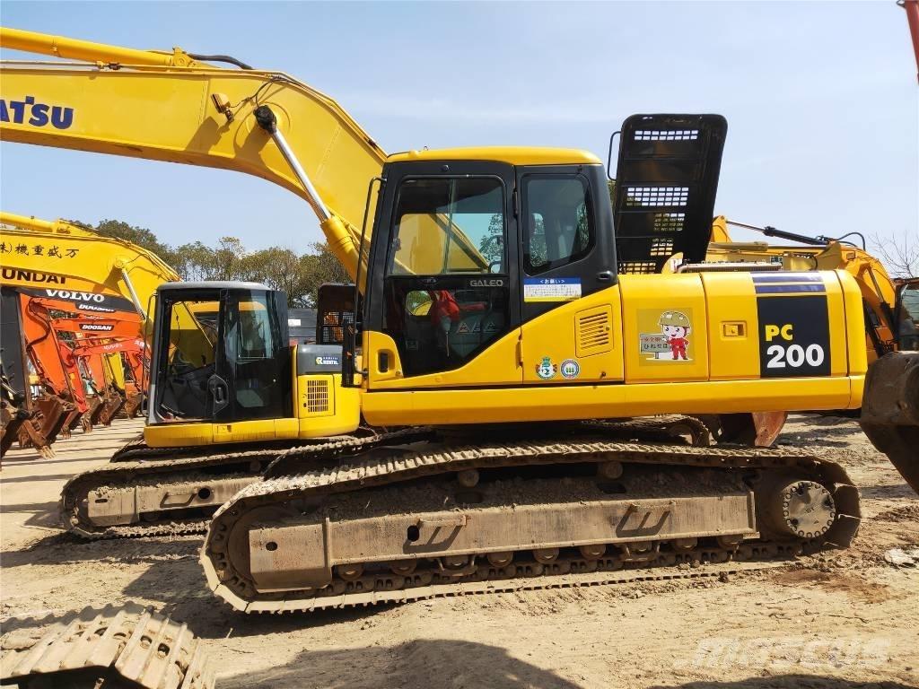 Komatsu PC 200-7 Pelle sur chenilles
