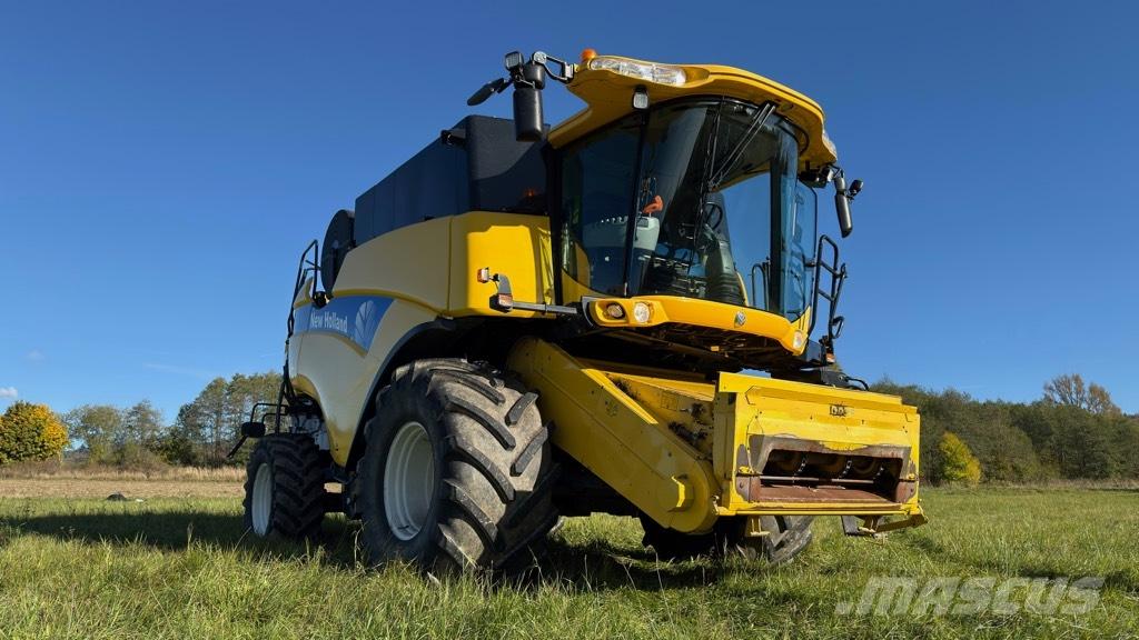 New Holland CX 8080 Moissonneuse batteuse