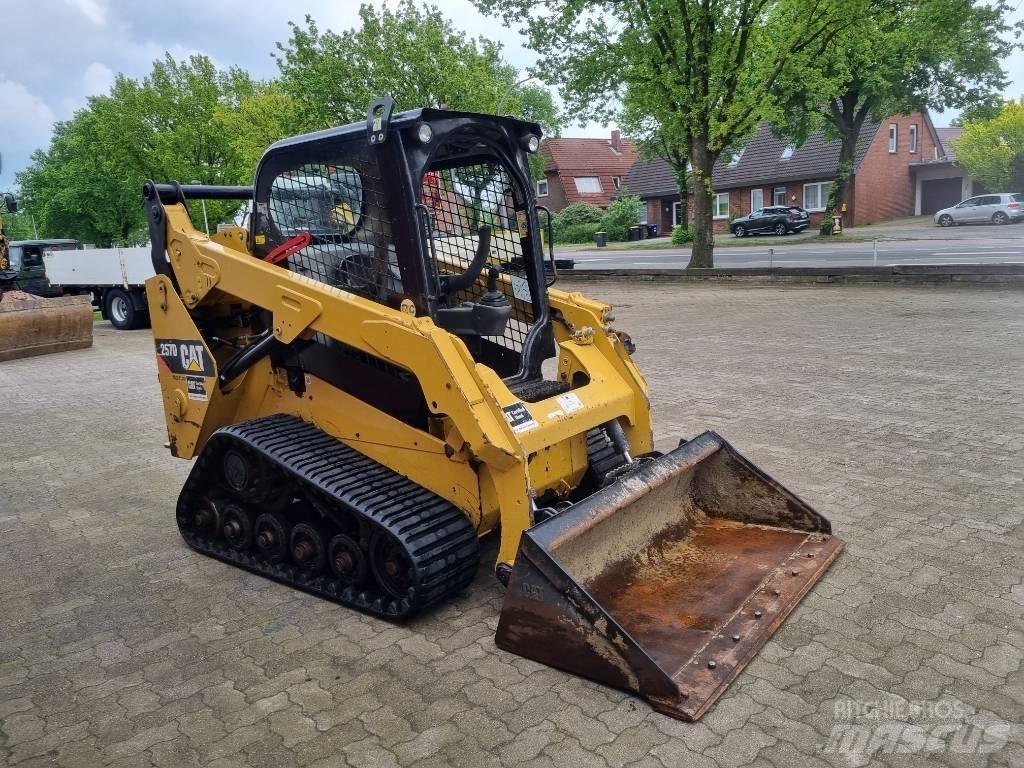 CAT 257 D Chargeuse compacte