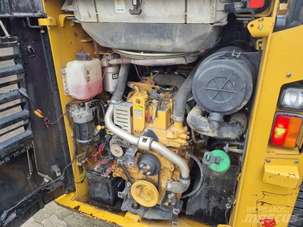 CAT 257 D Chargeuse compacte