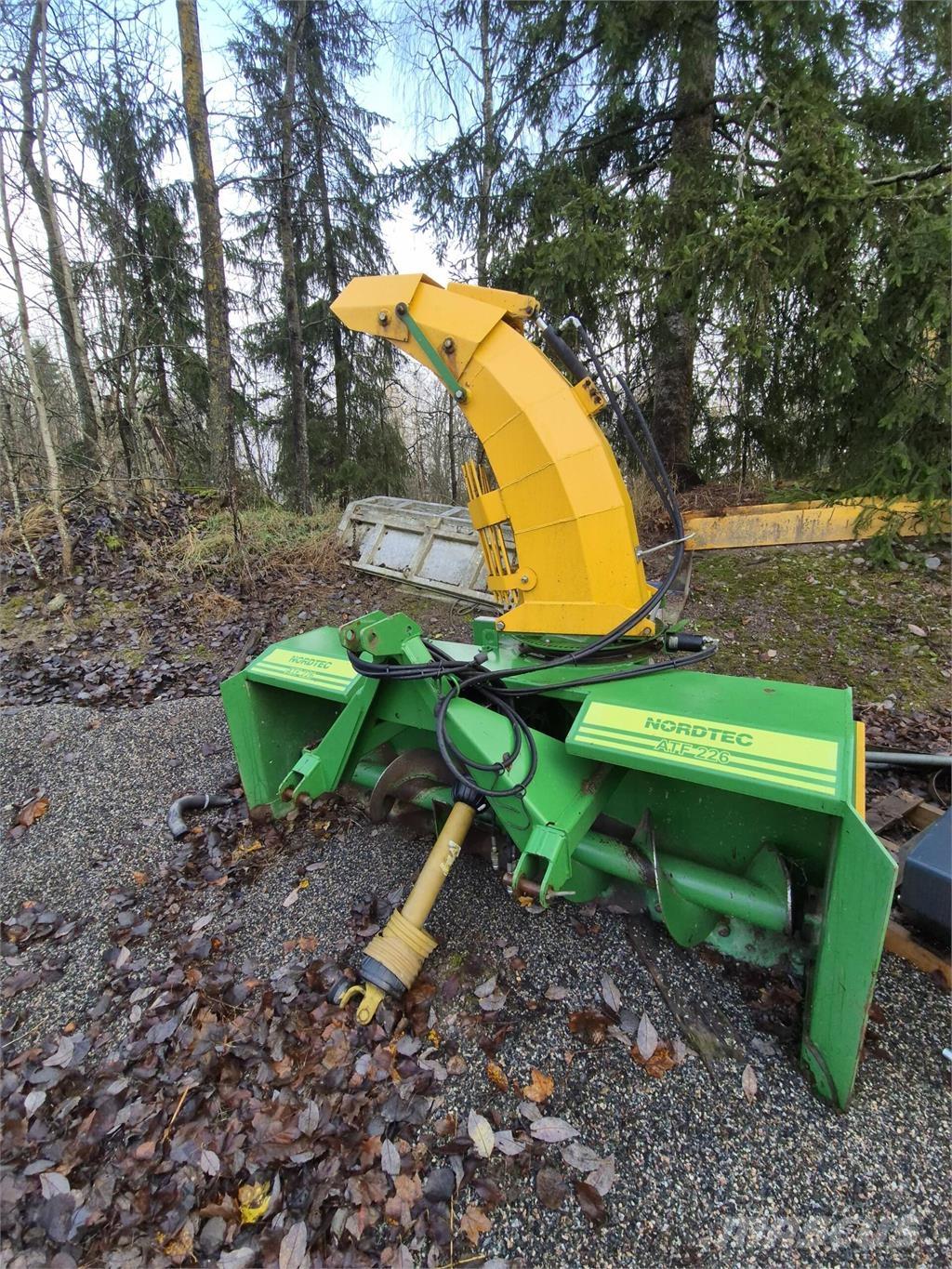 Ala-talkkari 226 Souffleuse à neige