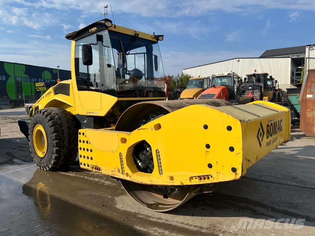 Bomag BW 226 BVC-5 Rouleaux monocylindre
