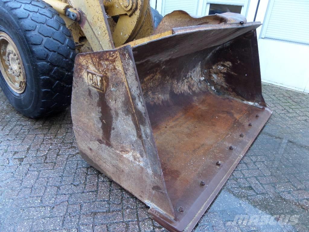 CAT 938 H Chargeuse sur pneus