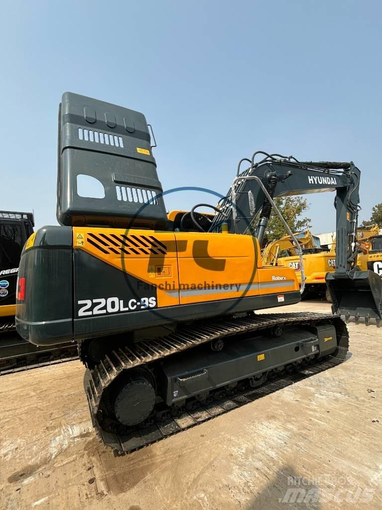 Hyundai 220LC Mini pelle 7t-12t