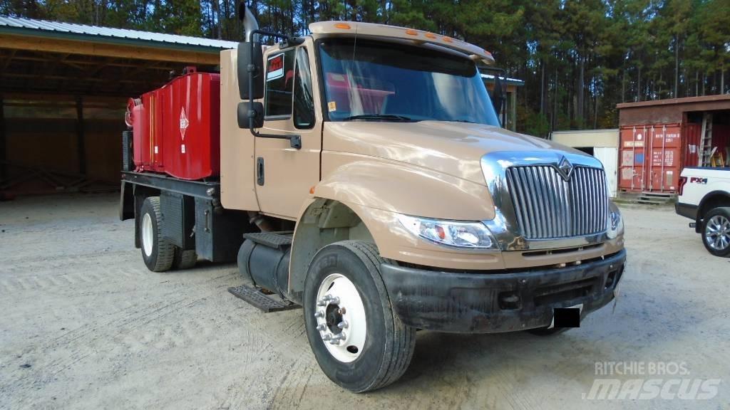 International 8500 Motrici cisterna
