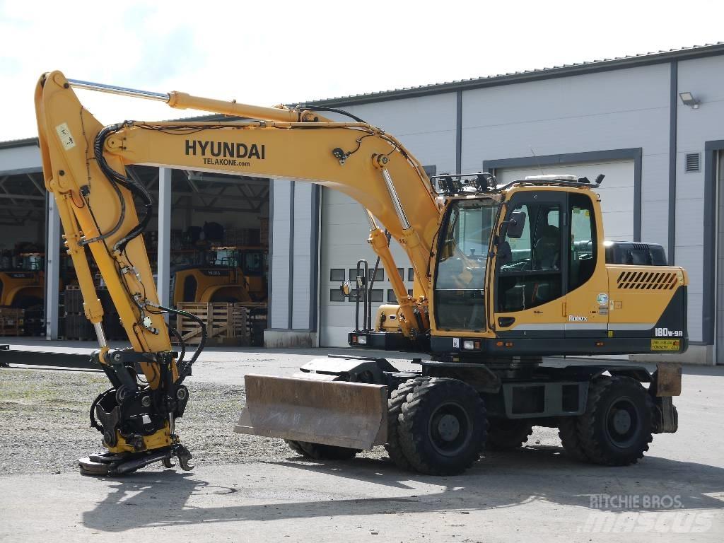 Hyundai R 180 W-9A Pelle sur pneus