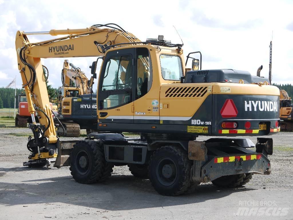 Hyundai R 180 W-9A Pelle sur pneus