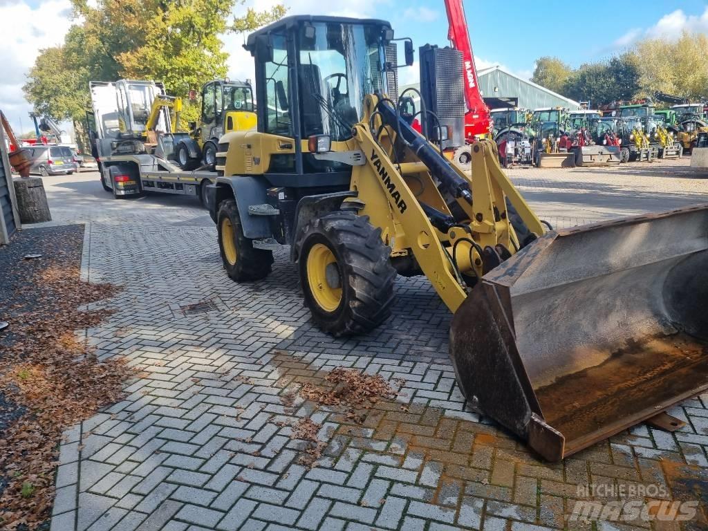 Yanmar V 120 Chargeuse sur pneus