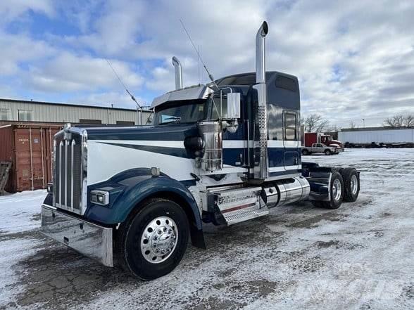 Kenworth W900L Tracteur routier
