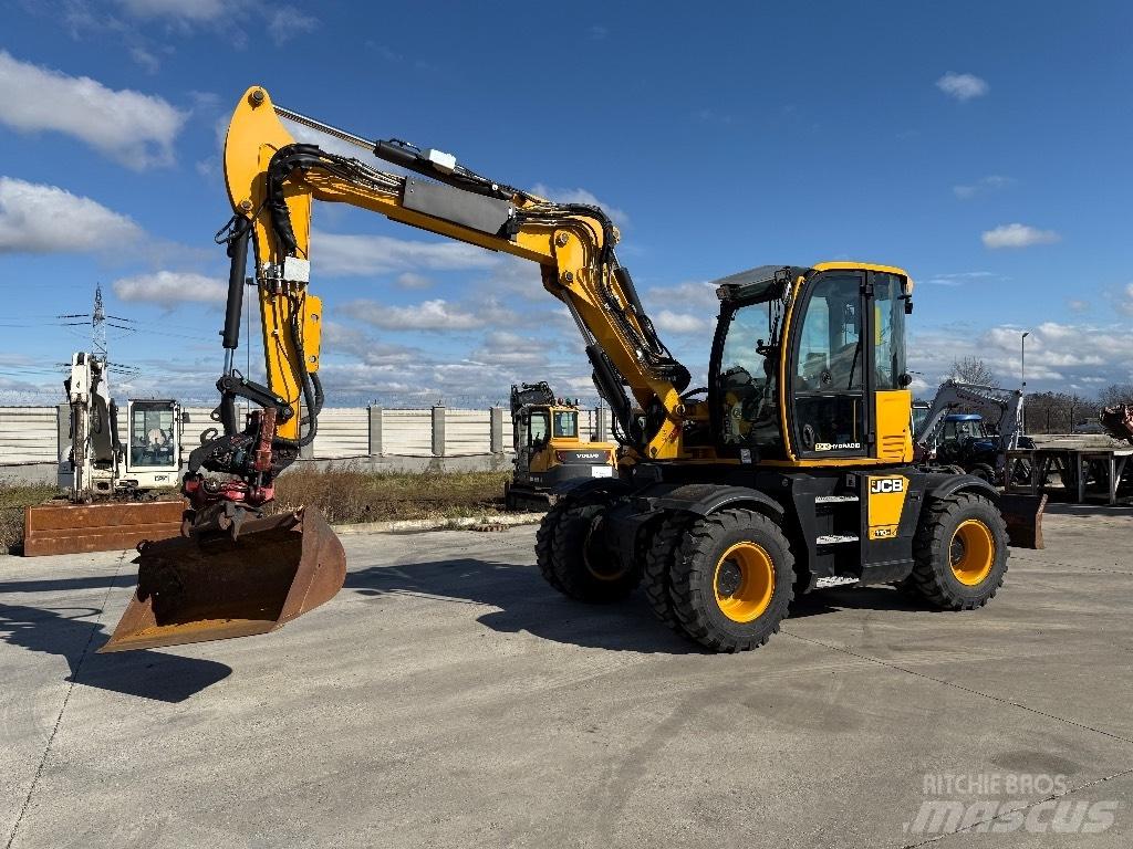 JCB Hydradig Pelle sur pneus