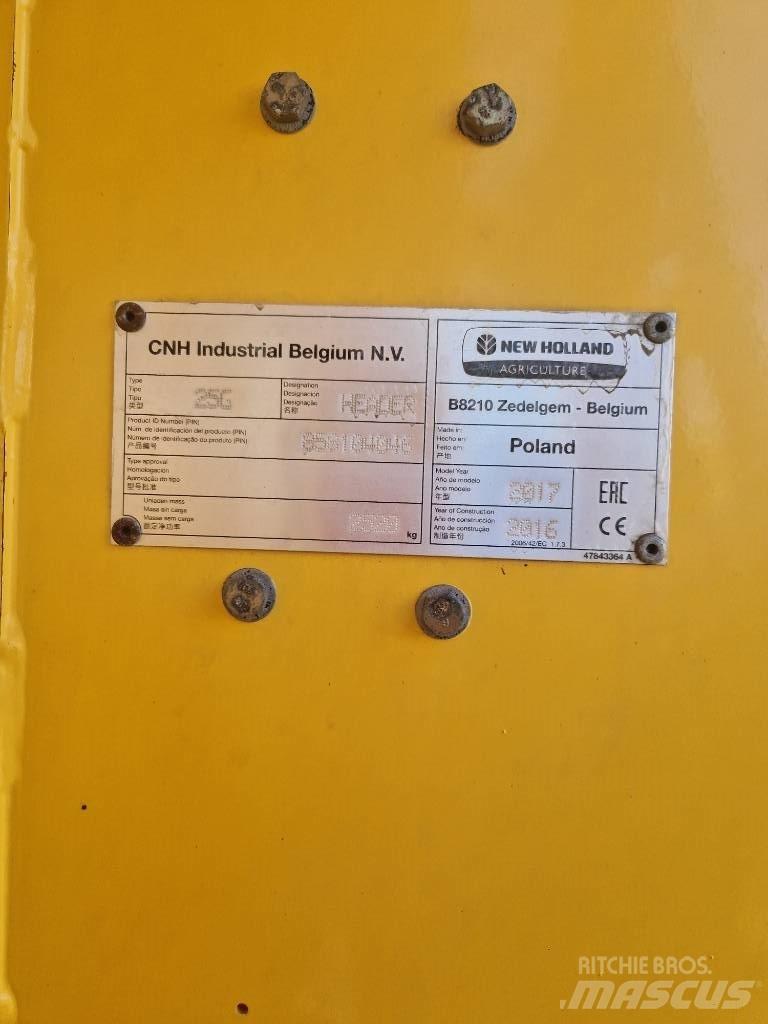 New Holland CX 8.85 Moissonneuse batteuse
