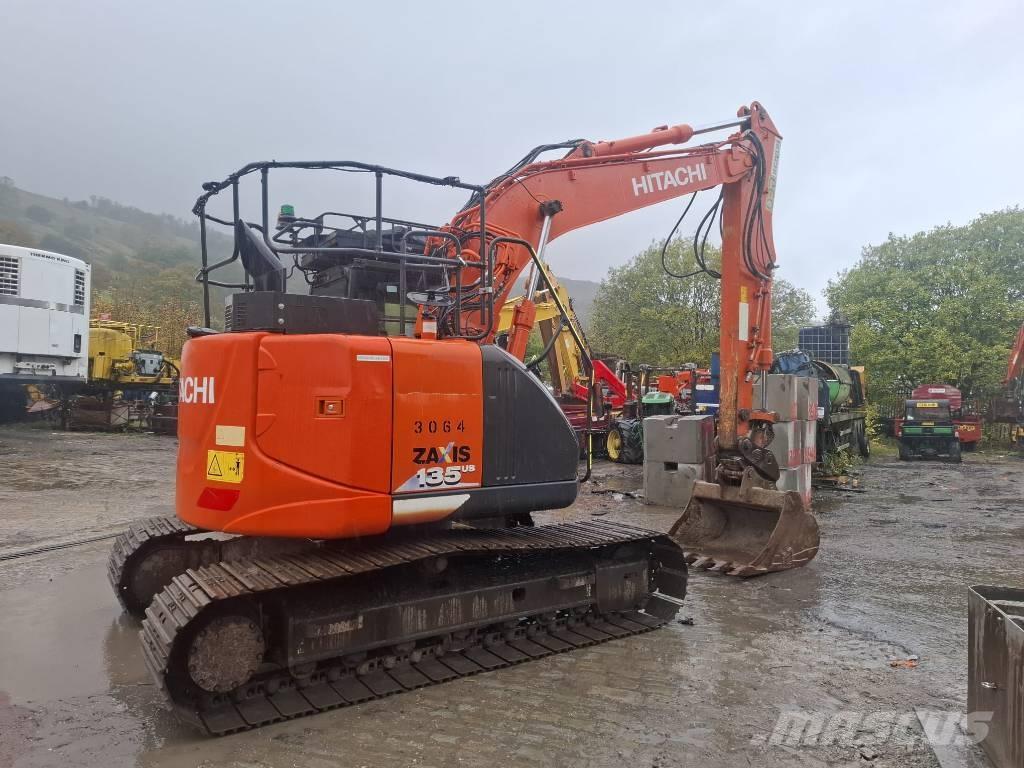 Hitachi ZX 135 US-6 Pelle sur chenilles