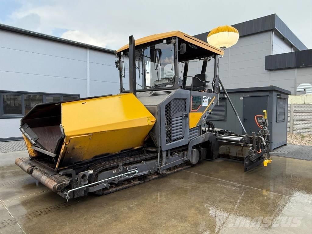 Volvo P 7820 D Finisseur