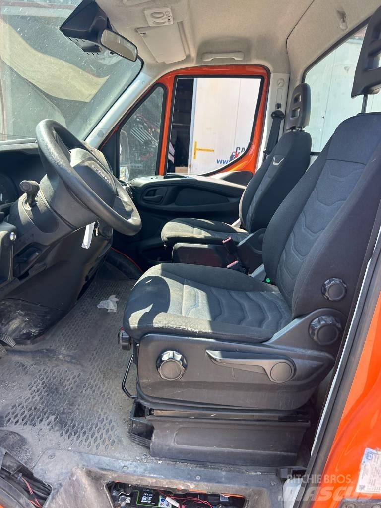 Iveco Daily 35-140 Camion plateau ridelle avec grue