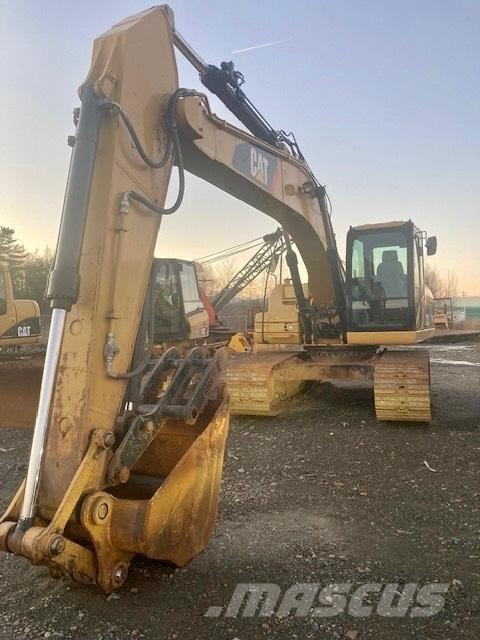 CAT 320 D Pelle sur chenilles