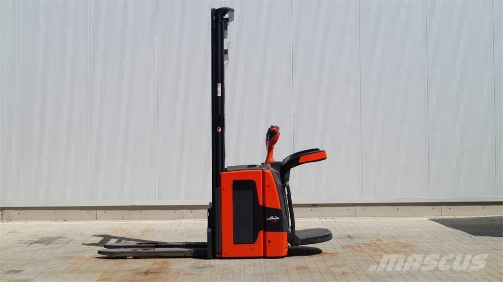 Linde L16APi Gerbeur accompagnant