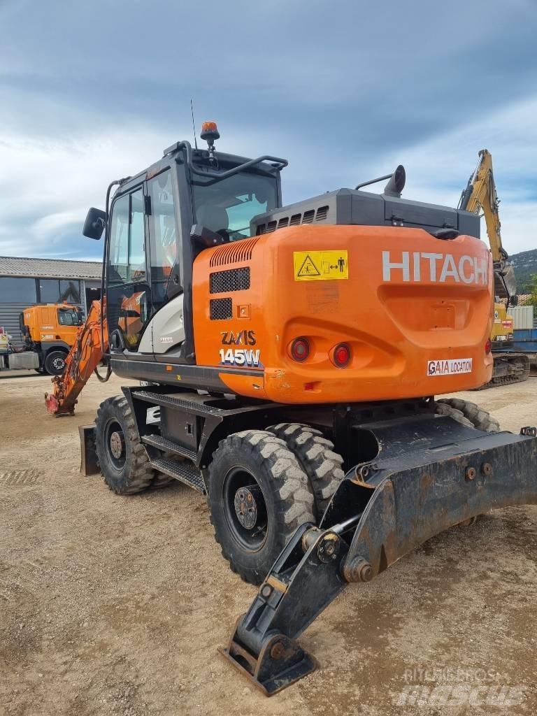 Hitachi ZX145W Pelle sur pneus