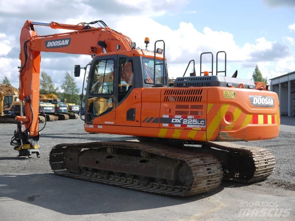 Doosan DX 225 LC-3 Pelle sur chenilles