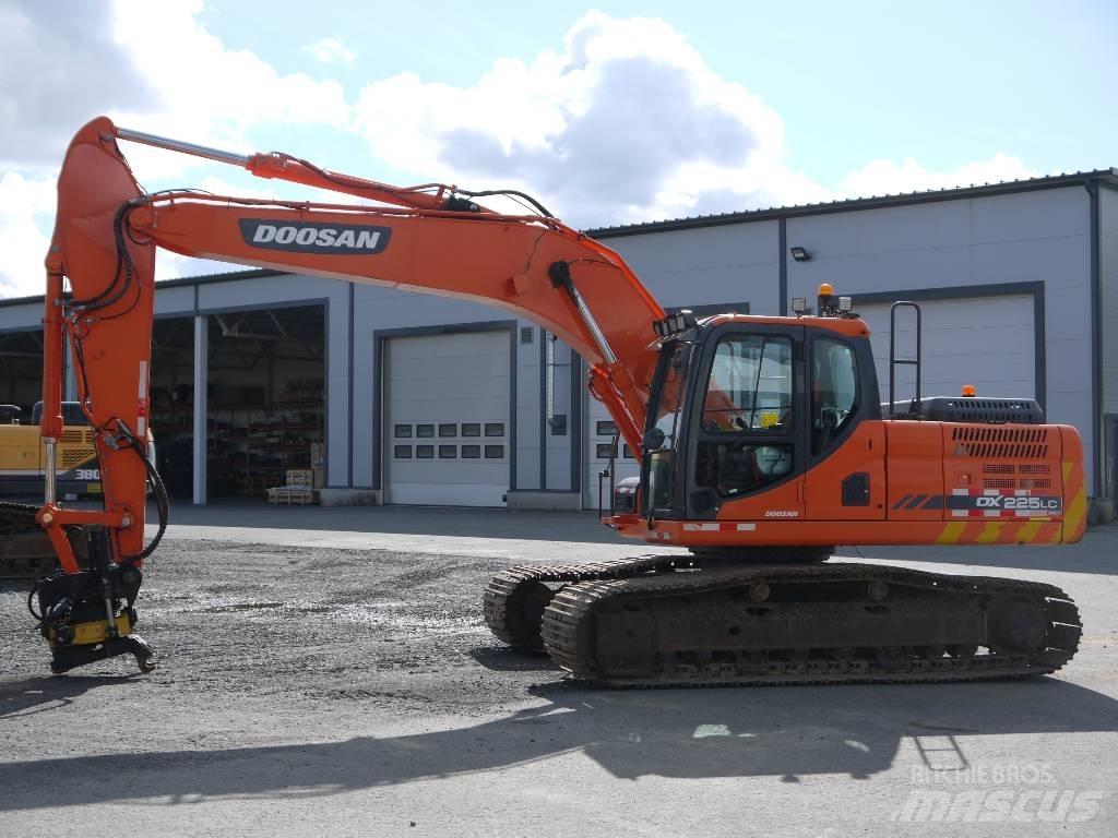 Doosan DX 225 LC-3 Pelle sur chenilles