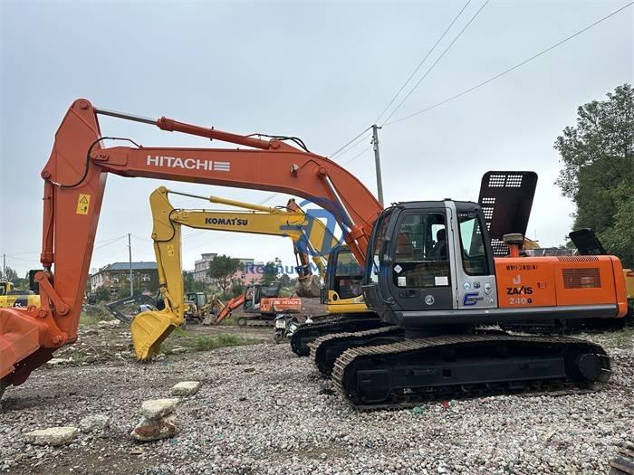 Hitachi ZX 240G Pelle sur chenilles