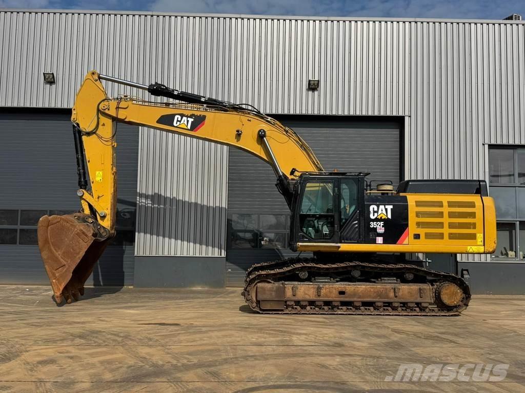 CAT 352F Pelle sur chenilles