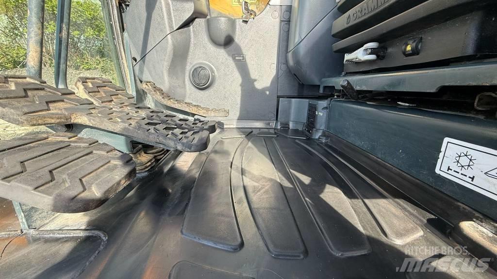 Hyundai HX 130 LCR Pelle sur chenilles
