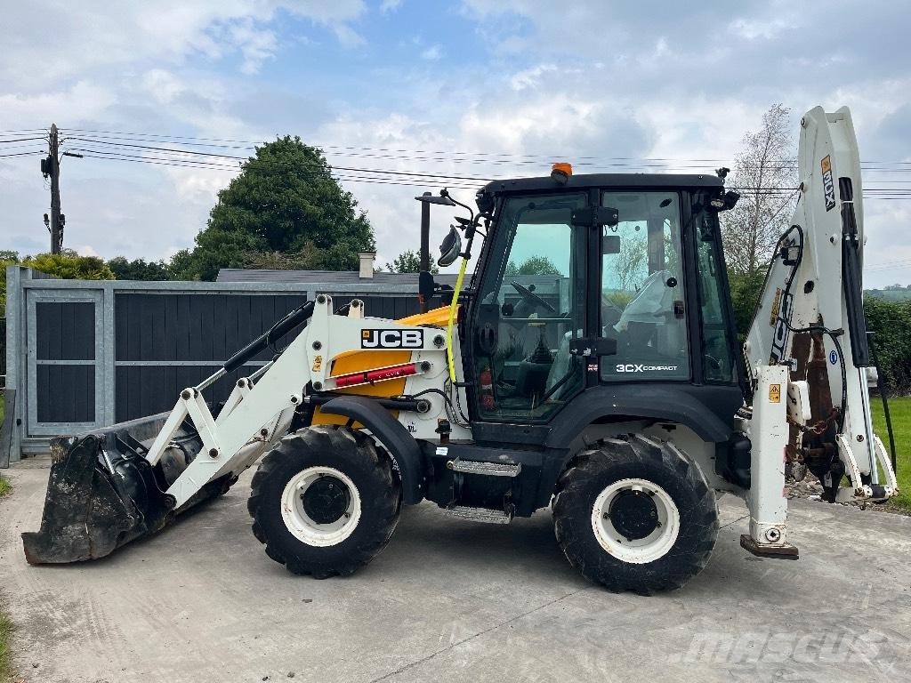 JCB 3CX Compact Tractopelle