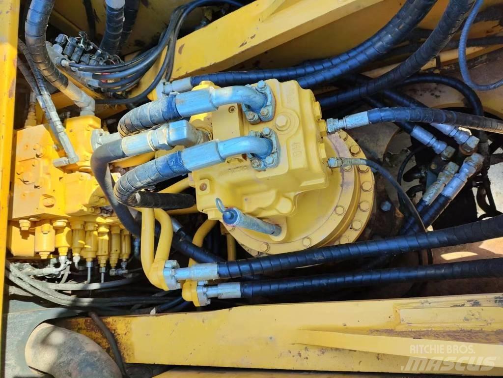 Komatsu PC 450 LC-8 Pelle sur chenilles