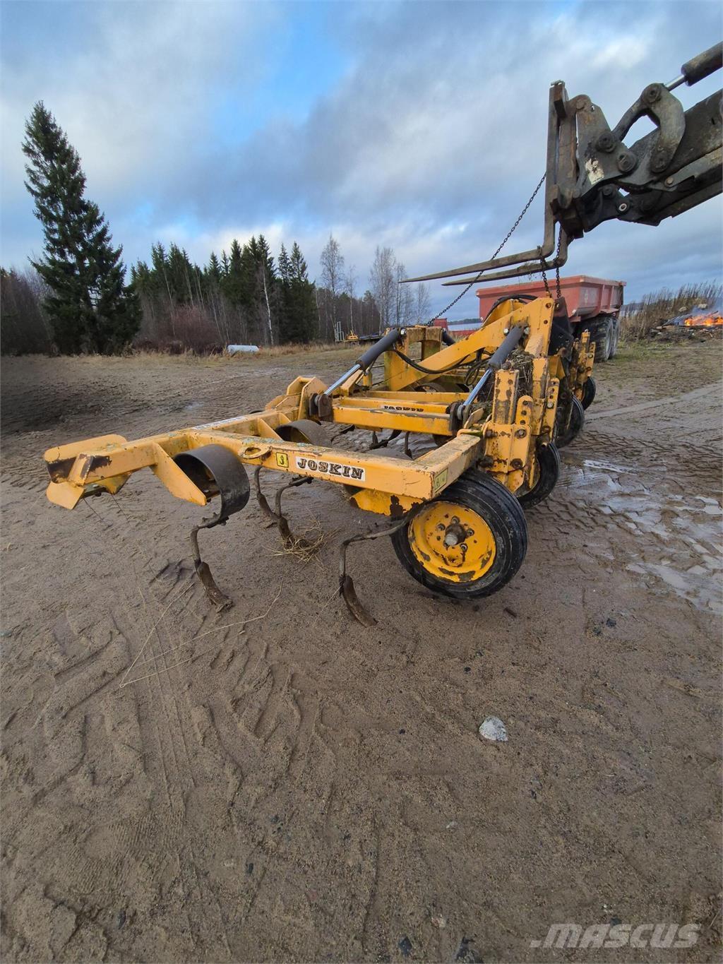 Joskin 5700 Déchaumeur, cultivateur