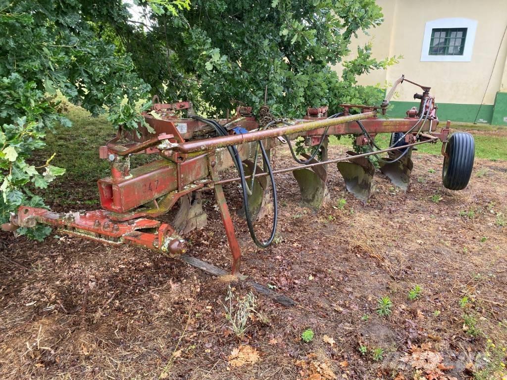 Rába 5 fejes eke Charrue à dents