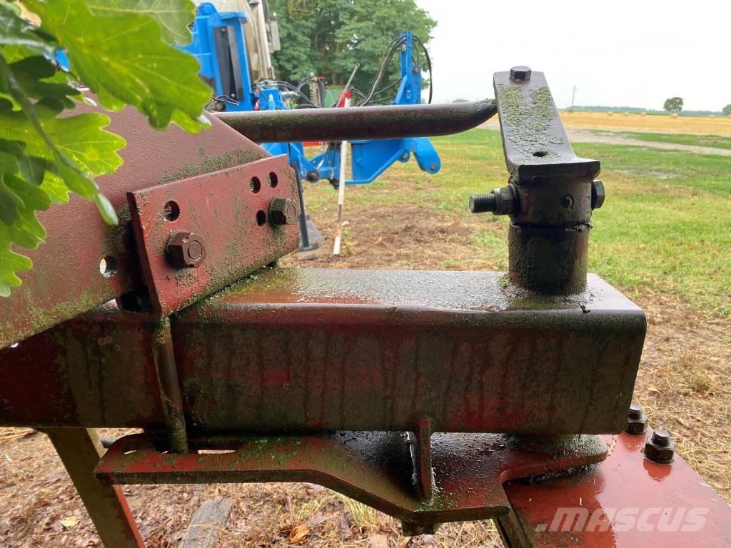 Rába 5 fejes eke Charrue à dents