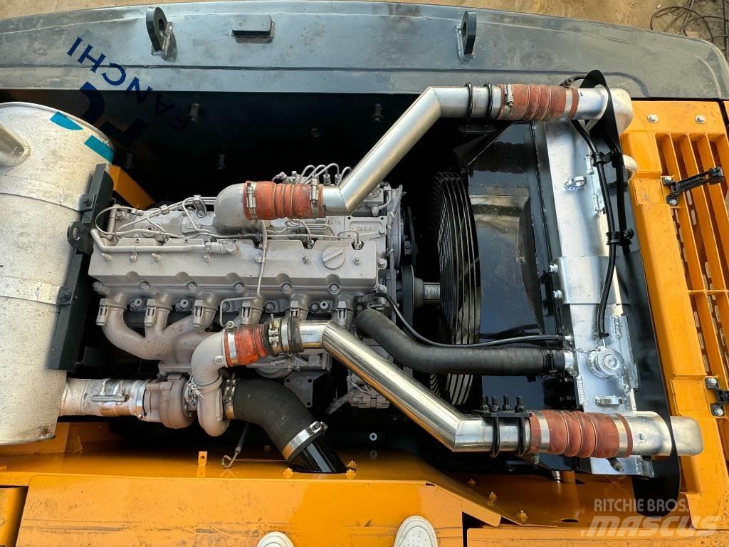 Hyundai 300LC-9S Pelle sur chenilles