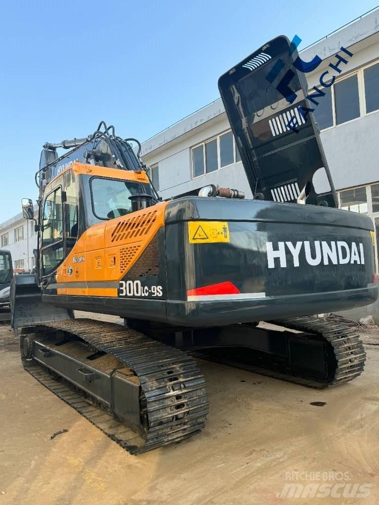 Hyundai 300LC-9S Pelle sur chenilles