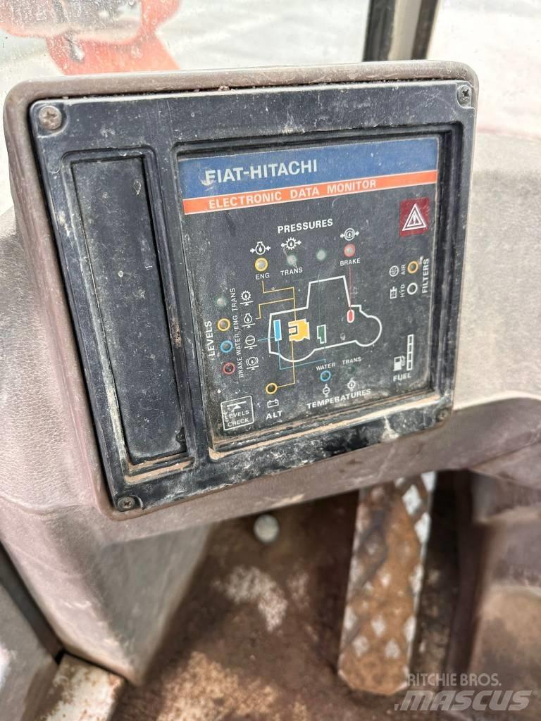 Fiat-Hitachi FR 100 Chargeuse sur pneus