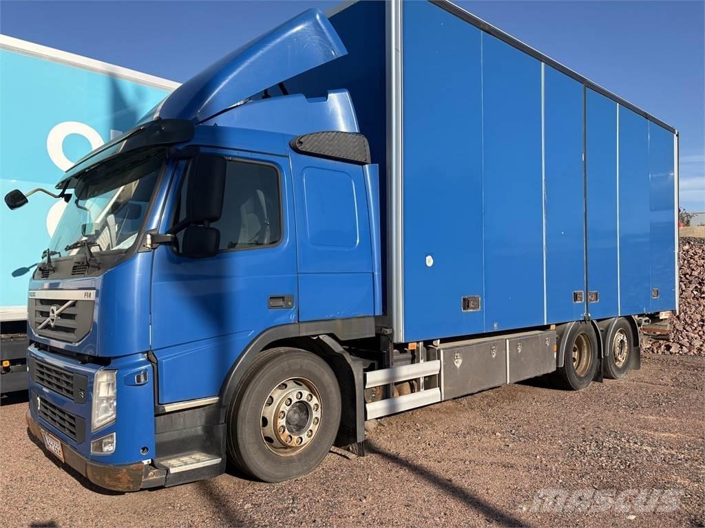 Volvo FM330 6x2 Camion Fourgon
