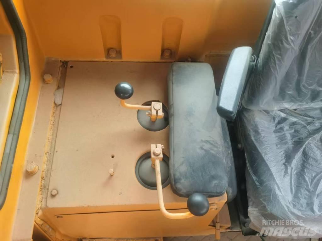 CAT D 7 G Bouteurs sur chenilles