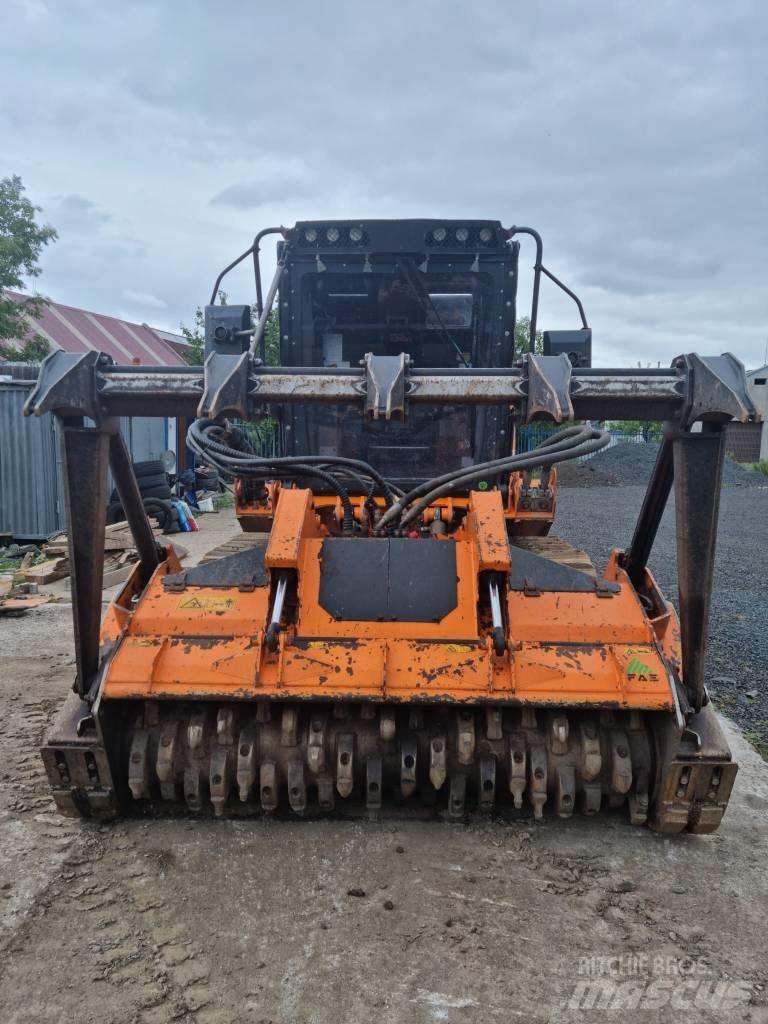 FAE PT-300 Tracteurs forestiers
