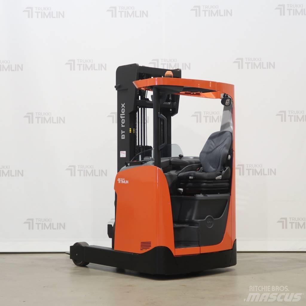 BT RRE160H Chariot à mât rétractable