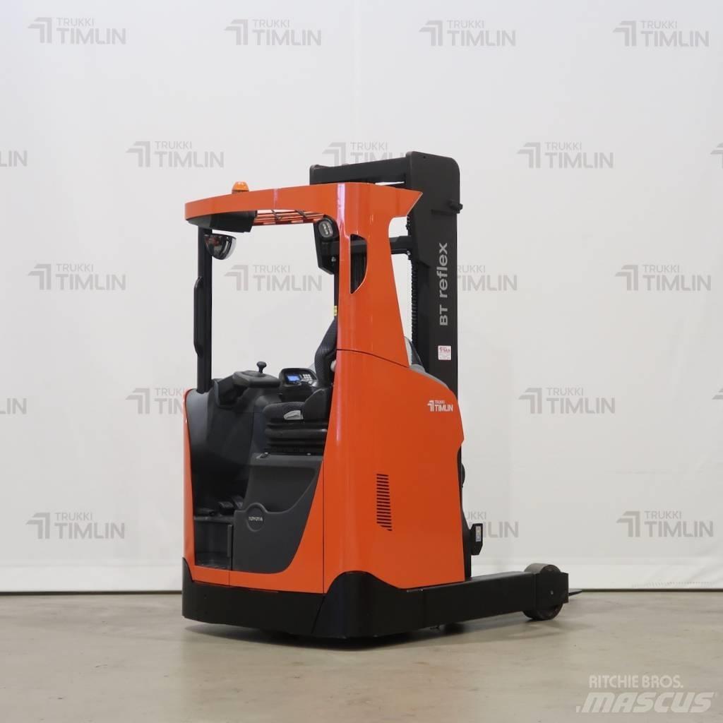 BT RRE160H Chariot à mât rétractable