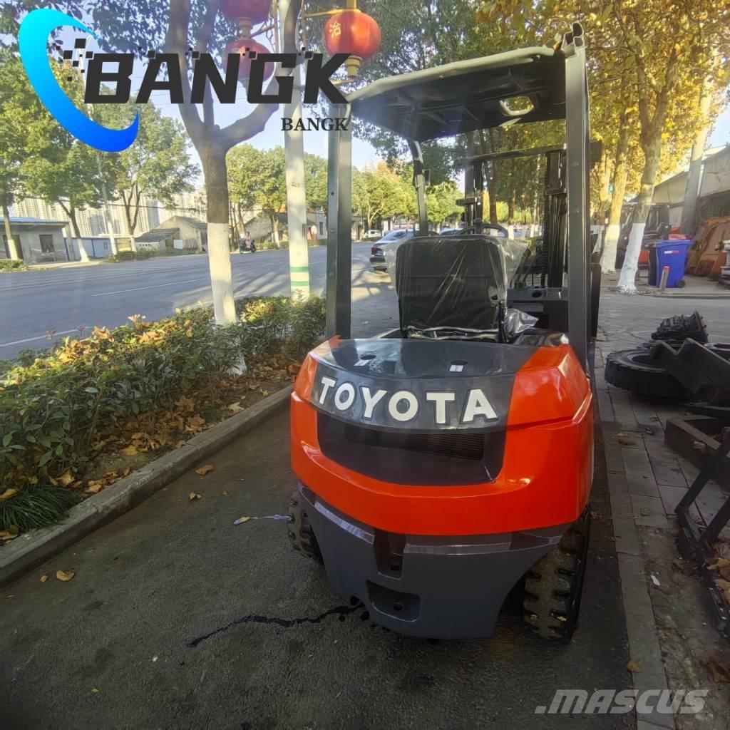 Toyota 8 F 30 Chariots diesel