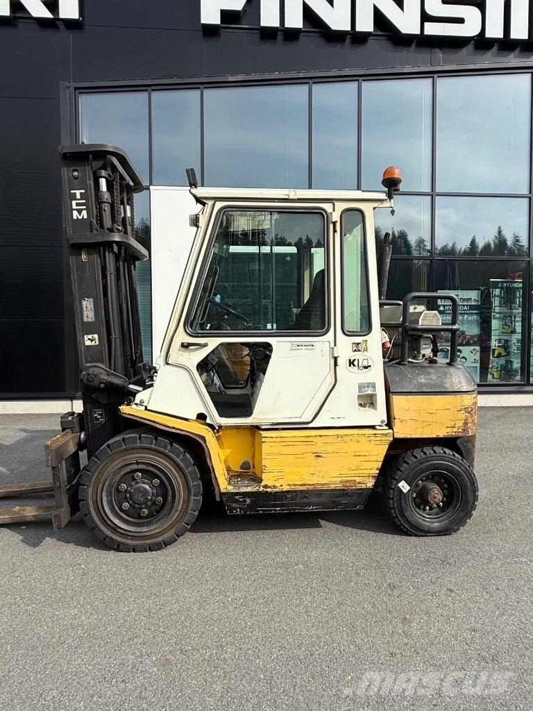 TCM FD40Z7 Chariots diesel