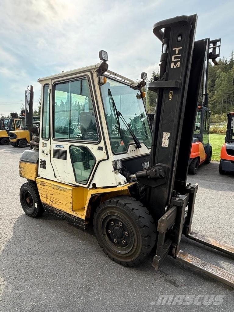 TCM FD40Z7 Chariots diesel