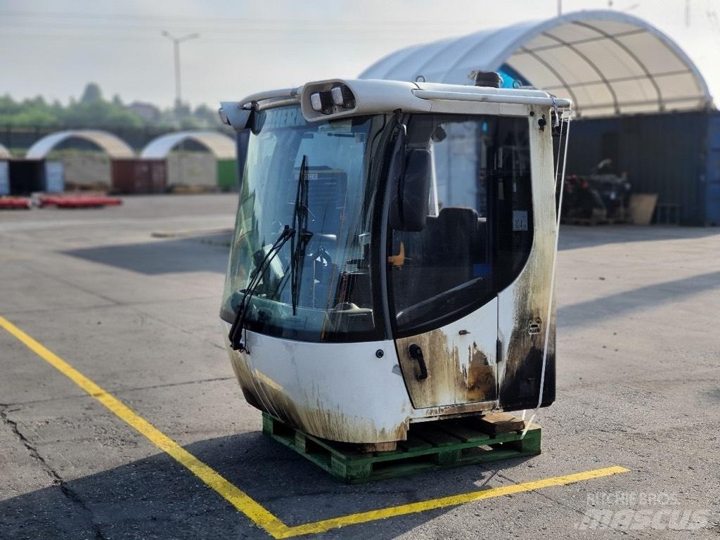 Liebherr L 550 CAB Cabine