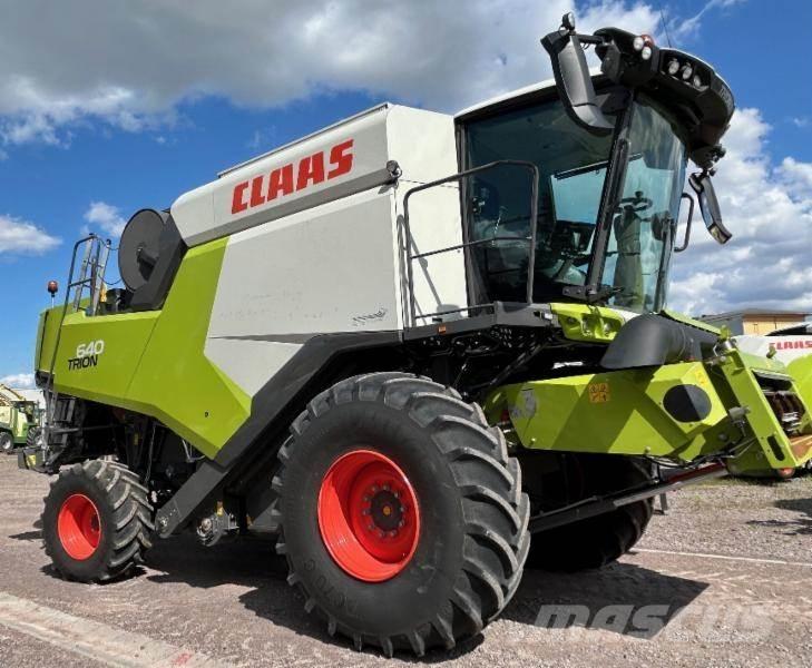 CLAAS TRION 640 Moissonneuse batteuse
