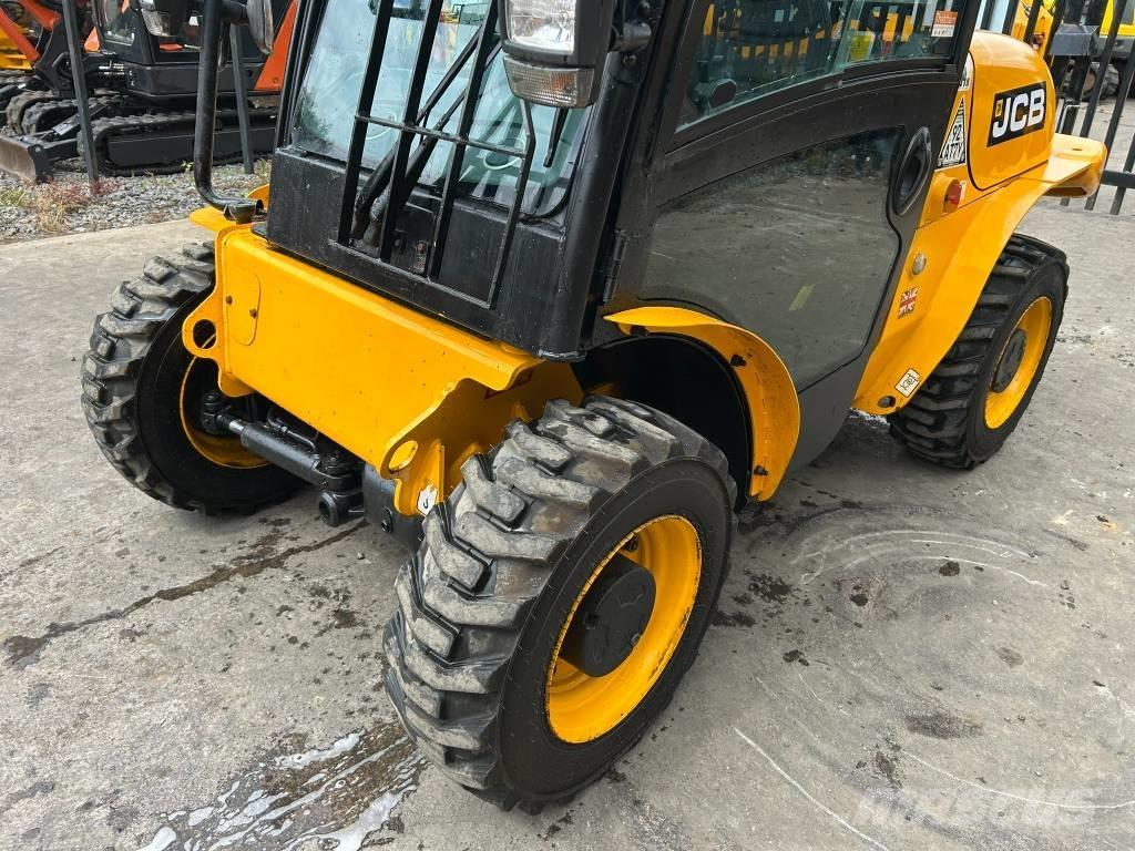 JCB 520-40 Chariot télescopique